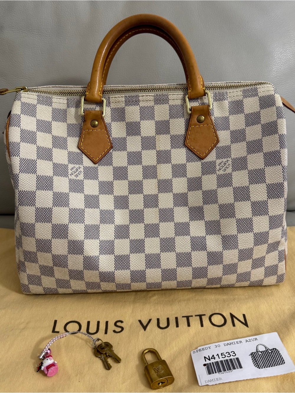 Louis Vuitton Damier Azur speedy 30 come with COA .